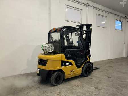 Empilhador a gás 2004  CAT Lift Trucks GP 25 N (3)