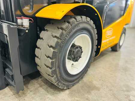 Gázüzemű targoncák 2008  Jungheinrich TFG 430 (10)