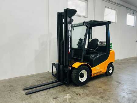 Gázüzemű targoncák 2008  Jungheinrich TFG 430 (6)