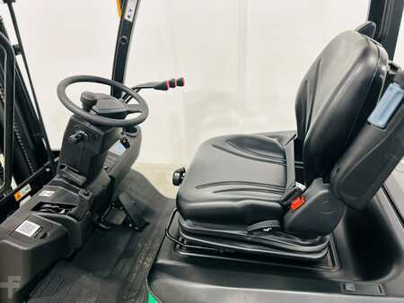 Sähkö - 4 pyör 2025  HC (Hangcha) CPD18-AEY2 (11)