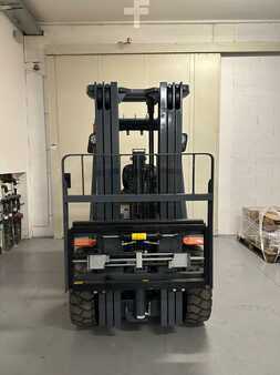 Sähkö - 4 pyör 2025  ELEVATORI VERONESE CPD35 li-ion (18)