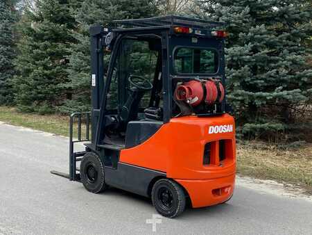 LPG VZV 2009  Doosan G20 SC (3)