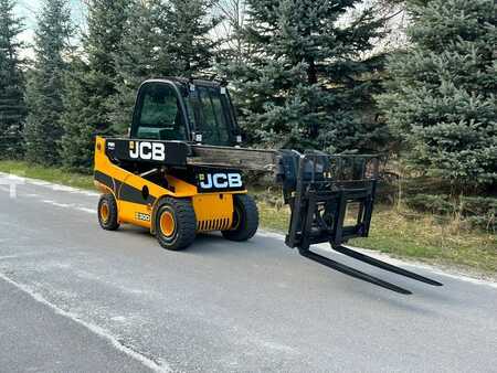 Dieselový VZV 2019  JCB Teletruk TLT30D (1)