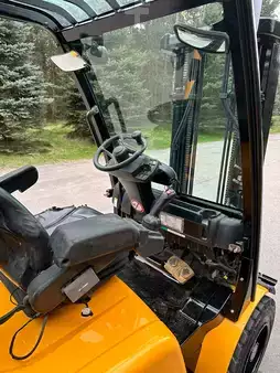 Dieselový VZV 2008  Yale GDP25 (7)