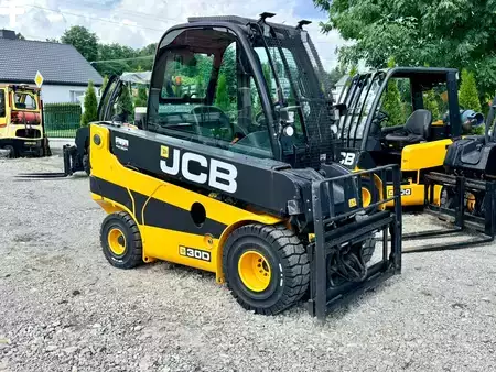 Tugger-train-trailer 2019  JCB Teletruk TLT30D (1)