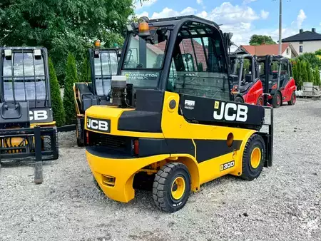 Tugger-train-trailer 2019  JCB Teletruk TLT30D (2)