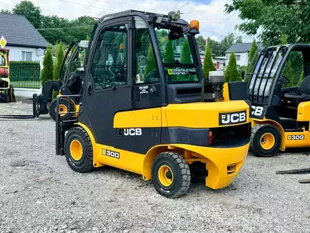 Tugger-train-trailer 2019  JCB Teletruk TLT30D (3)