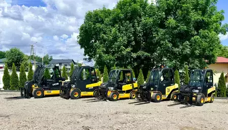 Tugger-train-trailer 2010  JCB Teletruk TLT30 (5)