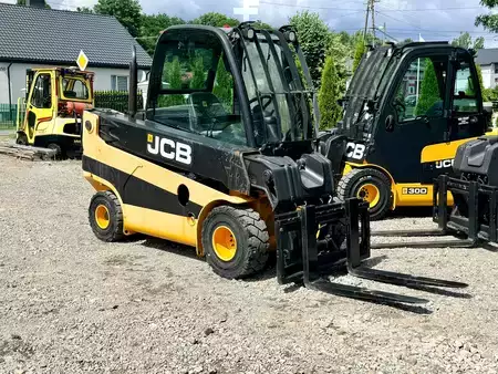 Tugger-train-trailer 2017  JCB Teletruk TLT35D (1)