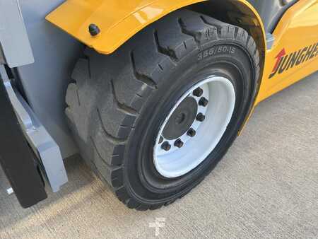 Carrelli elettrici 4 ruote 2016  Jungheinrich EFG 540 (12)