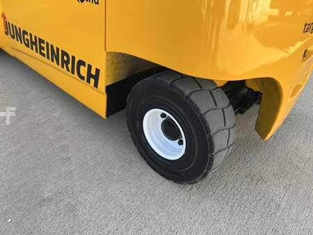 Carrelli elettrici 4 ruote 2016  Jungheinrich EFG 540 (14)