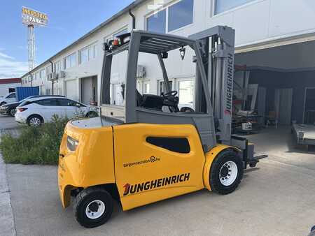 Carrelli elettrici 4 ruote 2016  Jungheinrich EFG 540 (5)