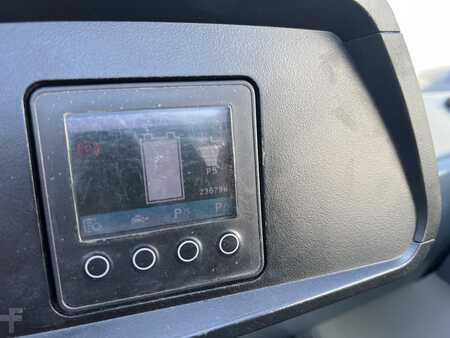 Carrelli elettrici 4 ruote 2016  Jungheinrich EFG 540 (8)