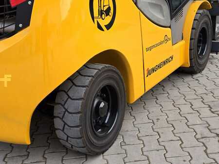 Chariots élévateurs GPL 2018  Jungheinrich TFG S50s (15)