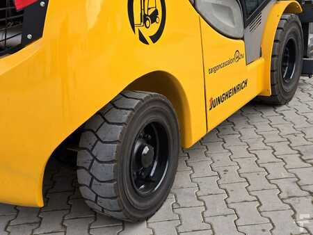 Gázüzemű targoncák 2018  Jungheinrich TFG S50s (7)