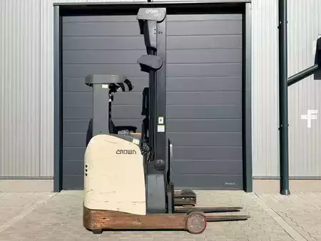 Rækketruck 2018  Crown ESR 5240 (1)