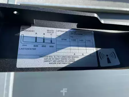 Schubmaststapler 2022  Toyota RRE140H (5)