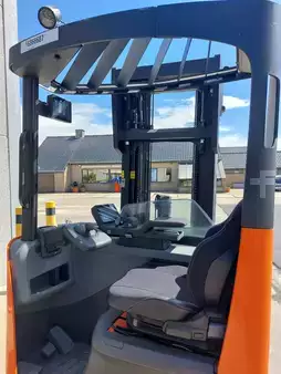 Reach Trucks 2022  Toyota RRE140H (3)