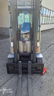 Carrelli elevatori GPL 2018  Still RX70-25T (3)