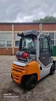 Treibgasstapler 2018  Still RX70-30T (5)