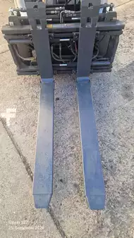 LPG Forklifts 2017  Still RX70-25T (11)