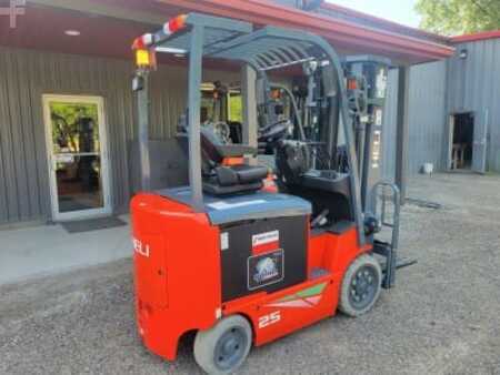 Eléctrica de 4 ruedas 2023 Heli CPD25-GA2C (1)