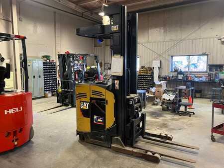 Reach Trucks 2005  CAT Lift Trucks NR3000-24V (1)
