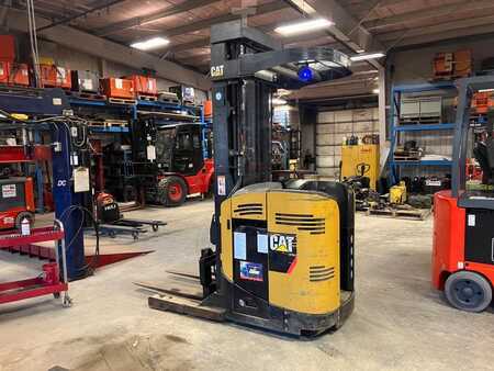 Reach Trucks 2005  CAT Lift Trucks NR3000-24V (2)