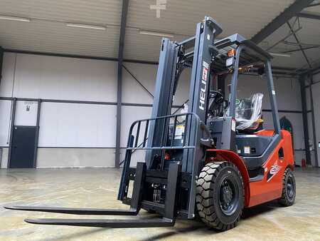 Elektrisk- 4 hjul 2025 Heli HELI CPCD25-KU20H (3)