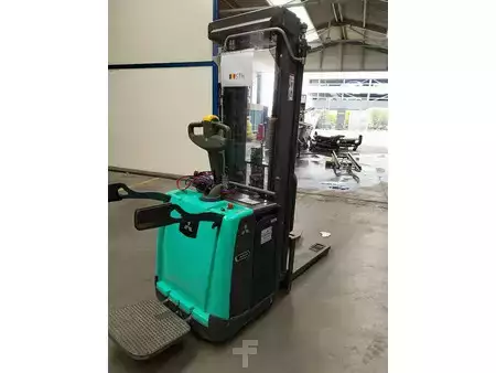 VZV s plošinou pro řidiče 2022 Mitsubishi SBV16P (1)