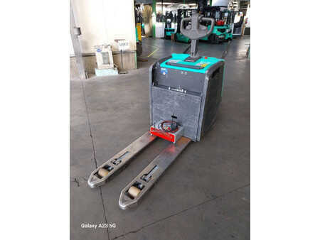 Transpaletas manuales 2022  Mitsubishi PBV20N3 (1)