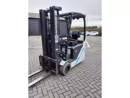 Elektromos 4 kerekű 2020  Unicarriers A2N1L18Q (1)