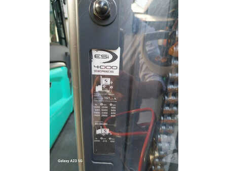 Apilador eléctrico 2017  Crown ESi40001.6TT (2)