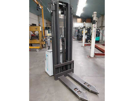 Magasemelésű béka 2021  Unicarriers PSH200SDTFV540 (1)