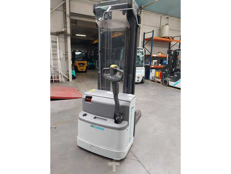 Magasemelésű béka 2021  Unicarriers PSH200SDTFV540 (2)