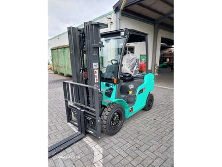 Carretilla elevadora GLP 2022  Mitsubishi FG 25 N (1)