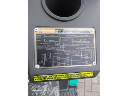 Carretilla elevadora GLP 2022  Mitsubishi FG 25 N (5)