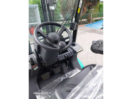 Carretilla elevadora GLP 2022  Mitsubishi FG 25 N (9)