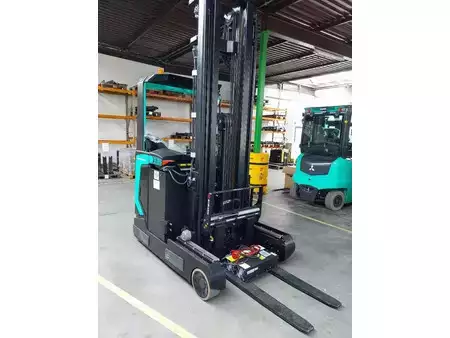 Skyvemast 2023  CAT Lift Trucks NR20N2H (1)