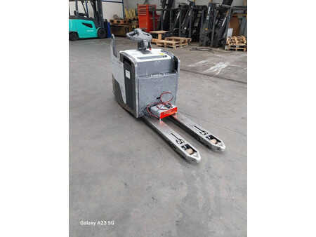 Transpaletas manuales 2021  Unicarriers PLR200 (1)