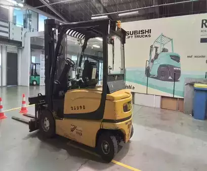 Elektrisk- 4 hjul 2013  Yale ERP30VL (1)