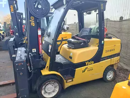 Carelli elevatori compatti 2015  Yale GLC55VX (1)