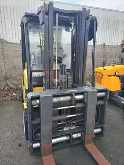 Carelli elevatori compatti 2015  Yale GLC55VX (4)