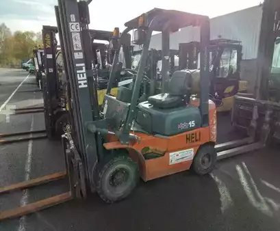 LPG Forklifts 2009  Heli CPYD15 (3)
