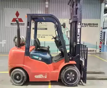 LPG Forklifts 2013  Heli CPYD35 (2)