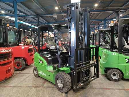 Elektryczne 4-kołowe 2025 HC (Hangcha) XC30i (1)