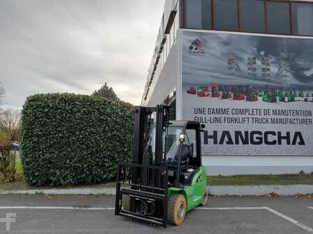 Eléctrica de 4 ruedas 2025 HC (Hangcha) XC30i (2)