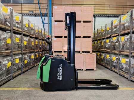 Stacker stå på 2025 HC (Hangcha) CDD16-AC2S-LI (1)