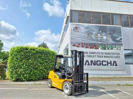 Electric - 4 wheels 2025  HC (Hangcha) XE30i (CPD30-XEY2-SI) (1)