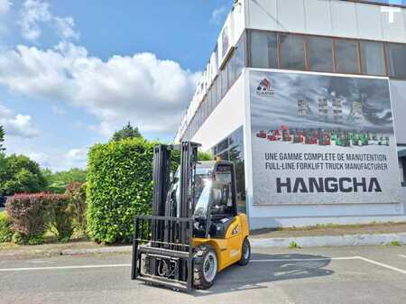 Electric - 4 wheels 2025  HC (Hangcha) XE30i (CPD30-XEY2-SI) (2)